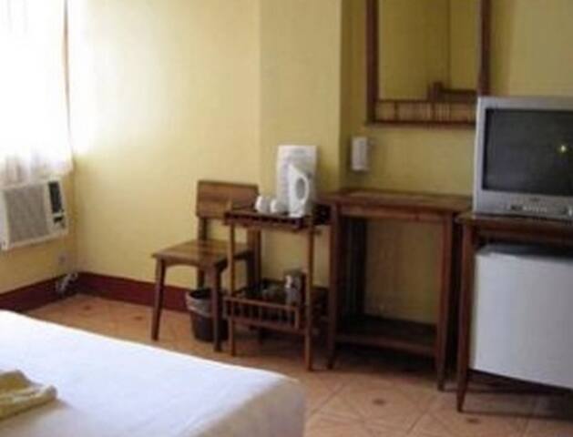 Lillys Motel, Ropar 2